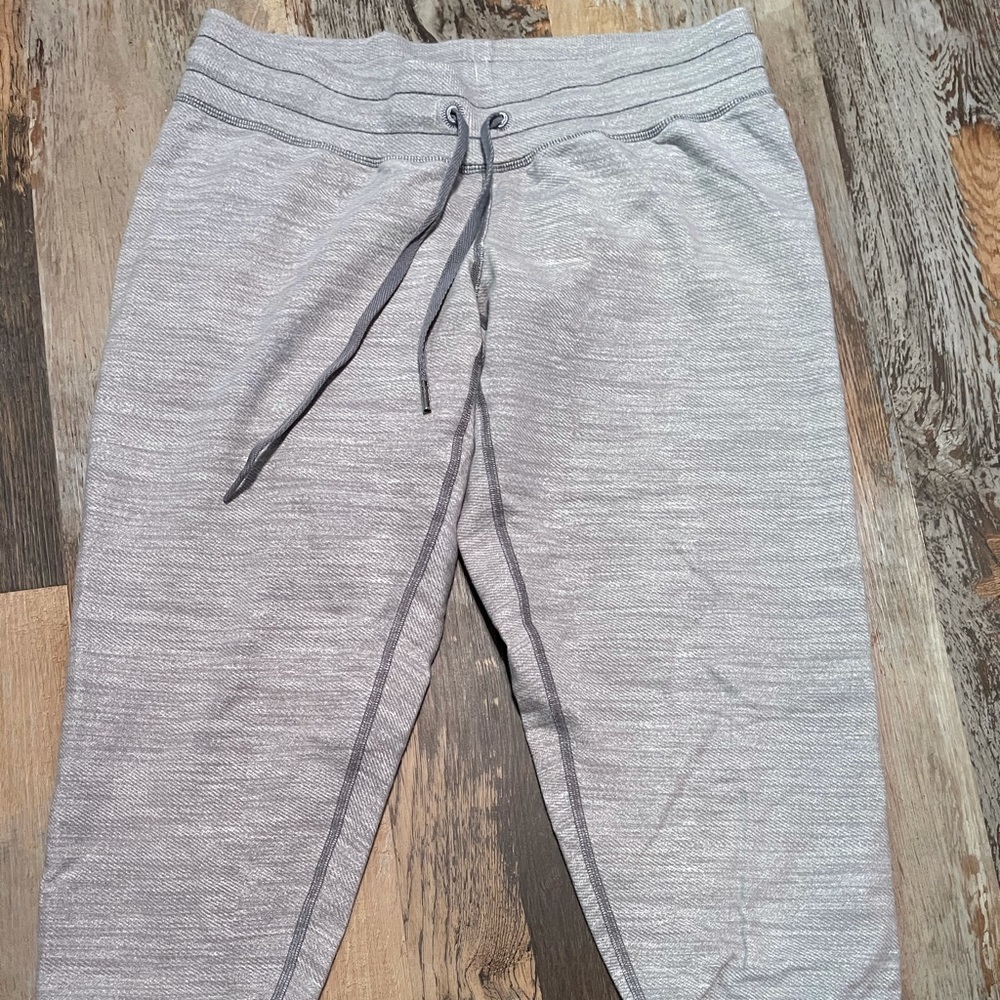 Lululemon crop pants